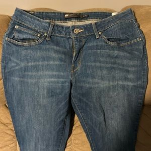 Levi Bold Curve skinny’s